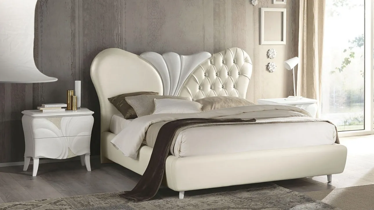 Letto con testiera impreziosita da luminosi cristalli Swarovski Fiocco Bianco di Euro Design